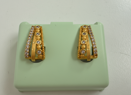 LUNA QUILL J HOOPS 1