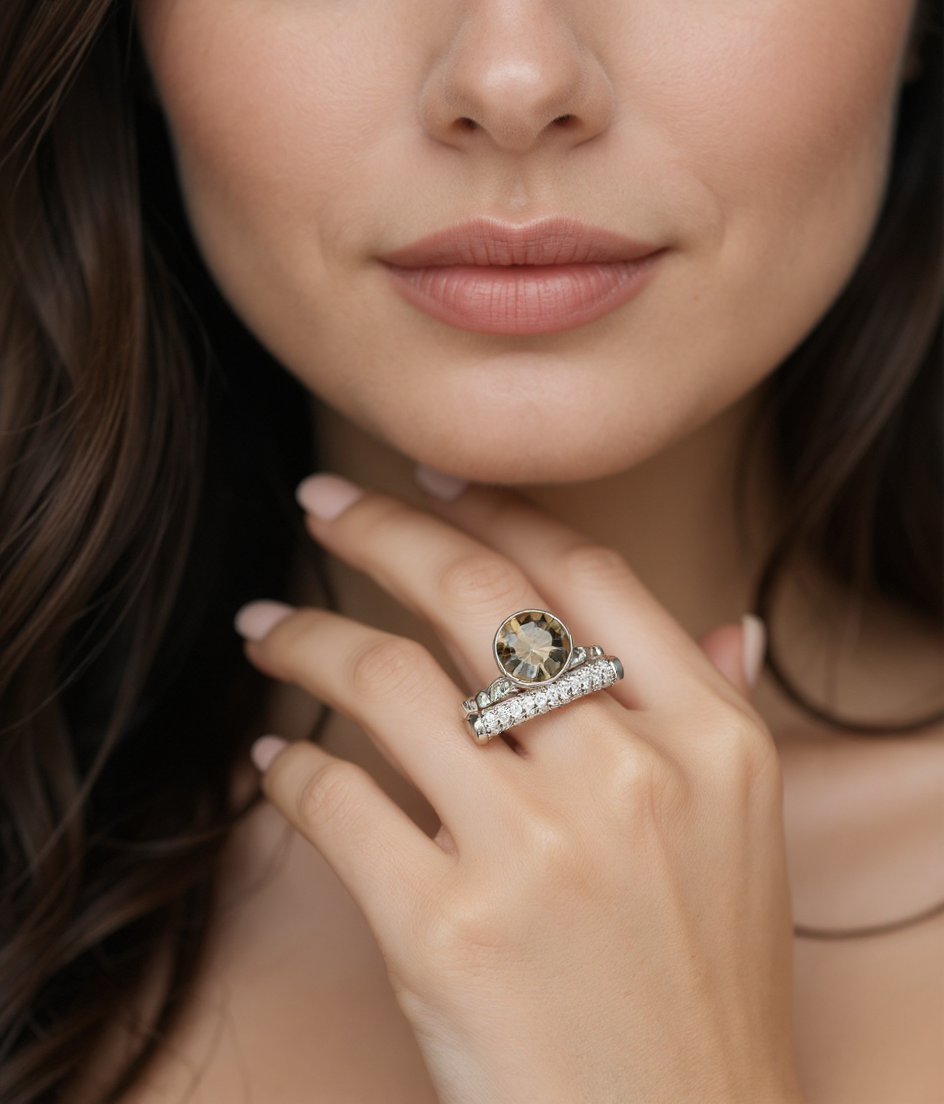 Round Faceeted Stone 3