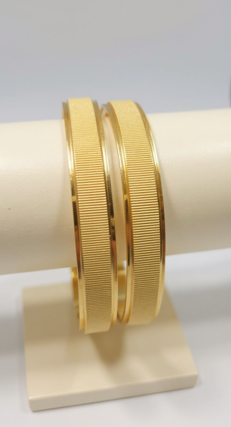 TRADITIONAL BANGLE D1