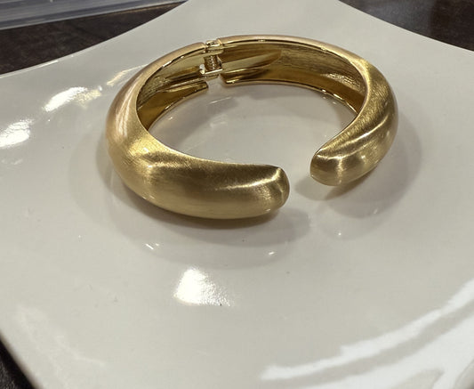 SATIN WAVE MATTE GOLD