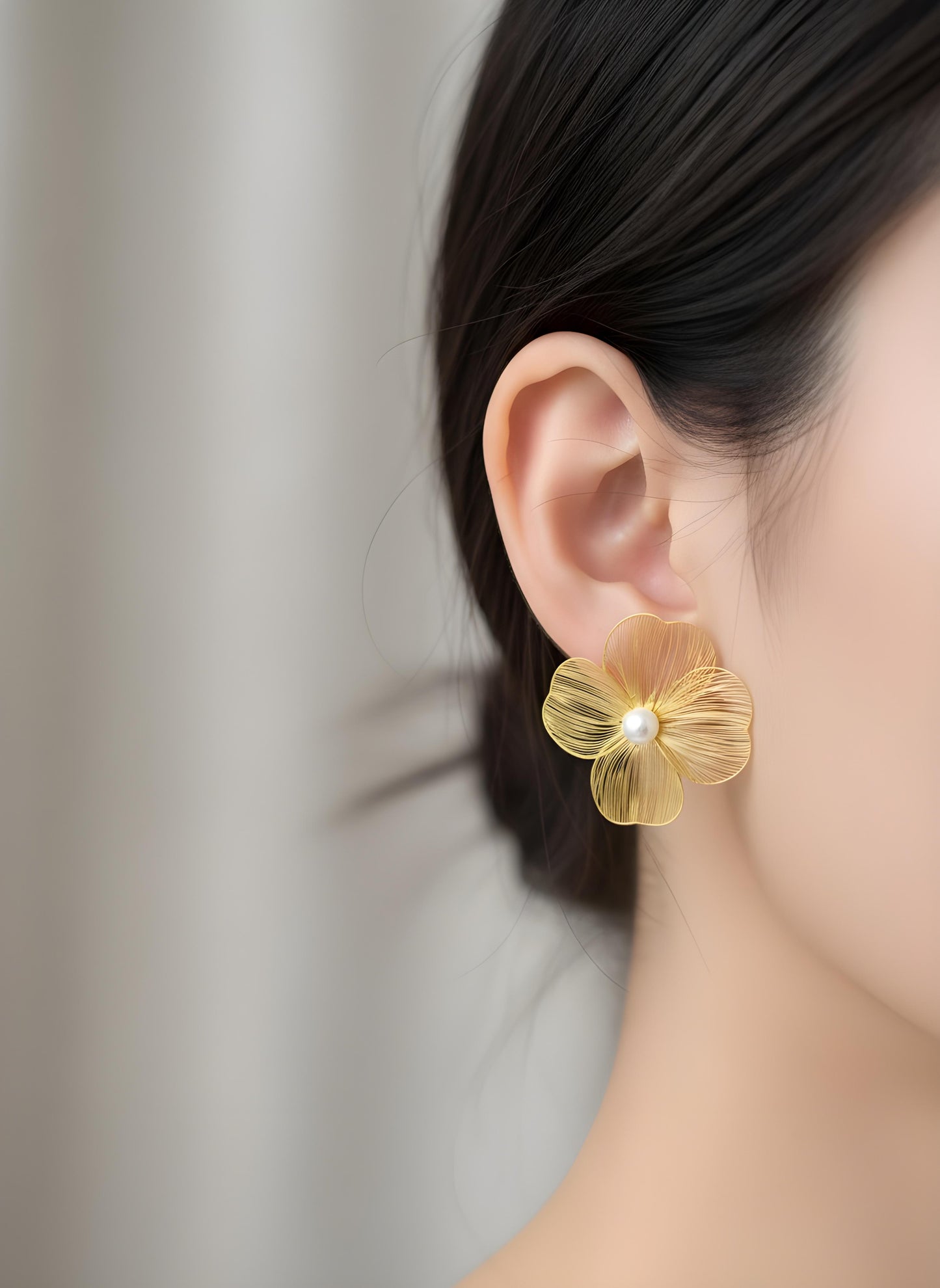 GOLDEN PETAL BLOSSOM