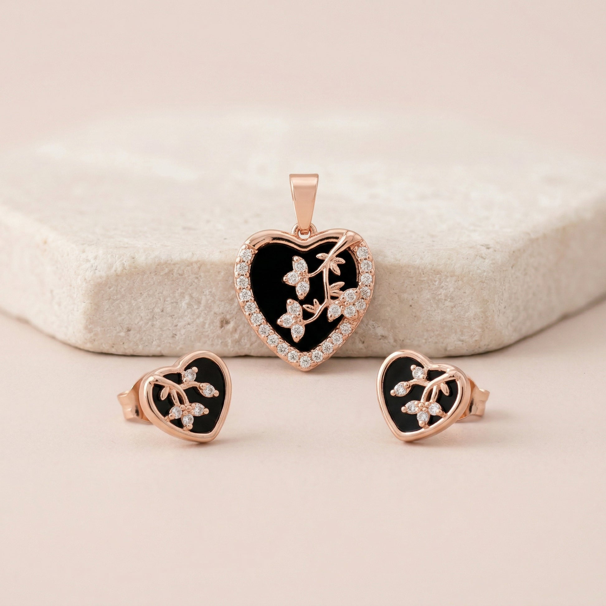 chain pendent with earrings 