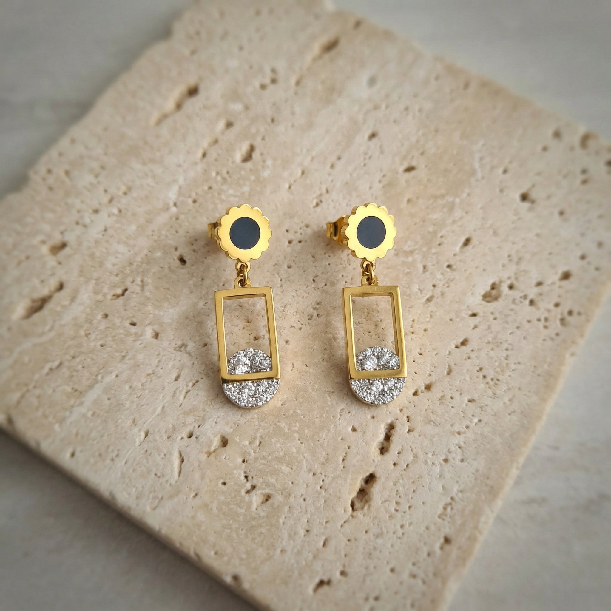 Earring 
