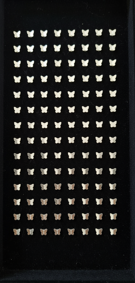 BUTTERFLY STICK ON SILVER 1