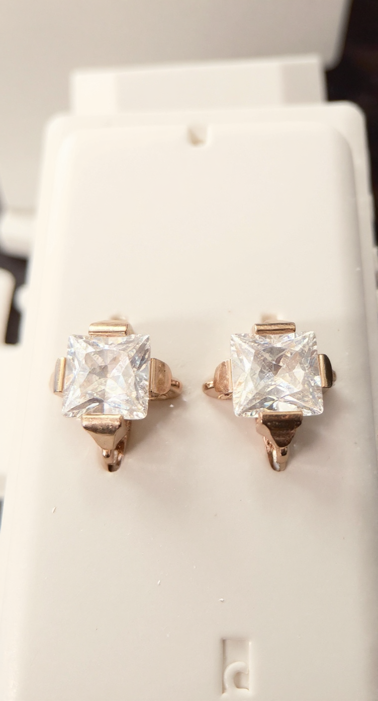 EMBER BALI STONE – House of Eshita Sahil