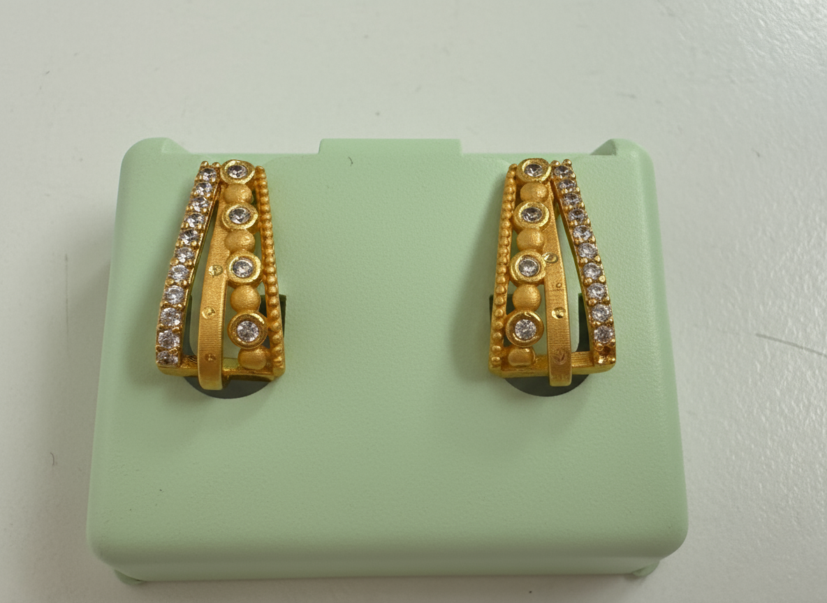 LUNA QUILL J HOOPS 1