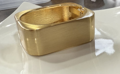 MODERNIST BLOCK MATTE GOLD