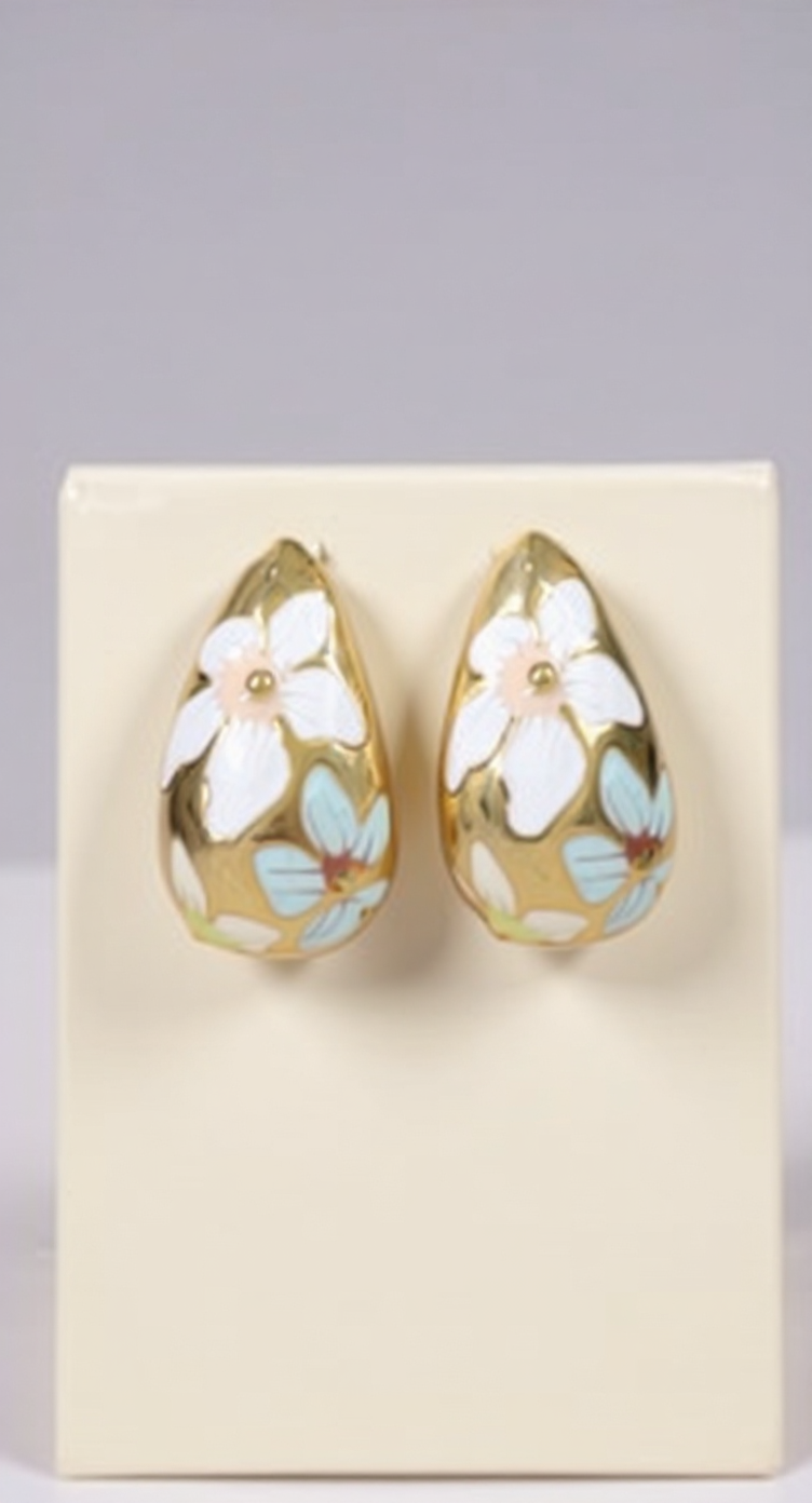 PEBBLO EARRINGS WHITE 2