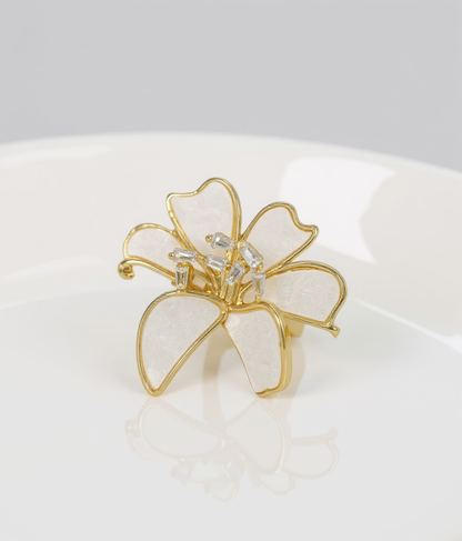 Petal Outline Flower 3