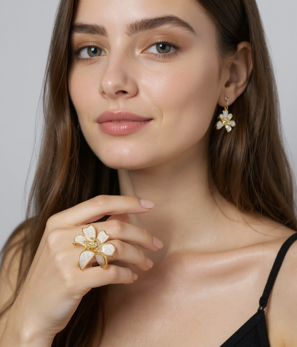 Petal Outline Flower 4